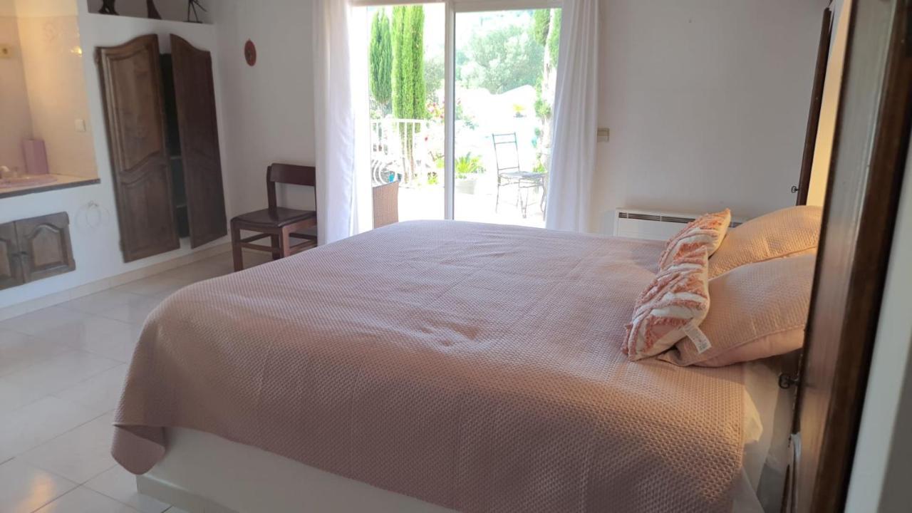 Logement La Belle Provence Le Beausset Dış mekan fotoğraf